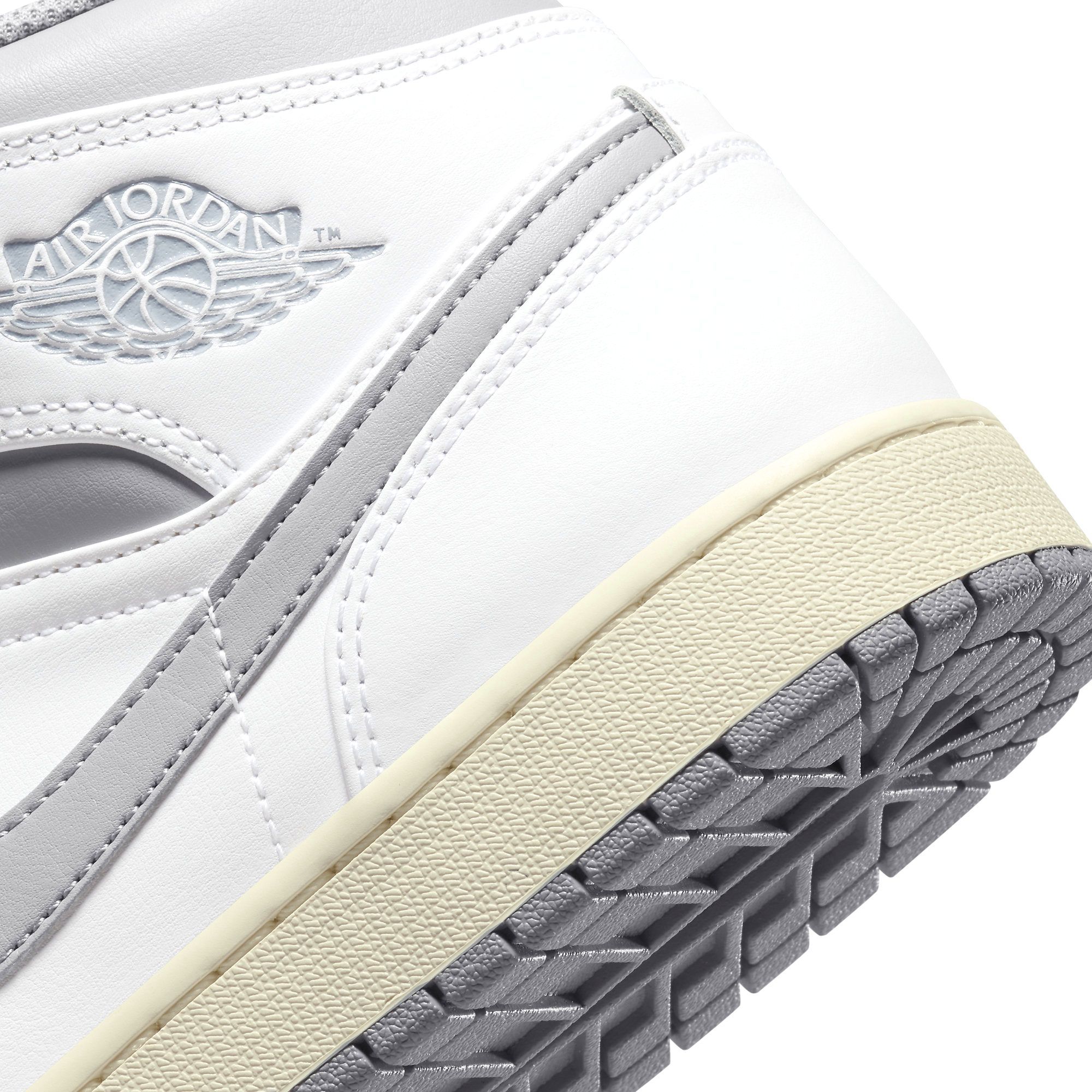  NIKE AIR JORDAN 1 MID NEUTRAL GREY 554724-135 