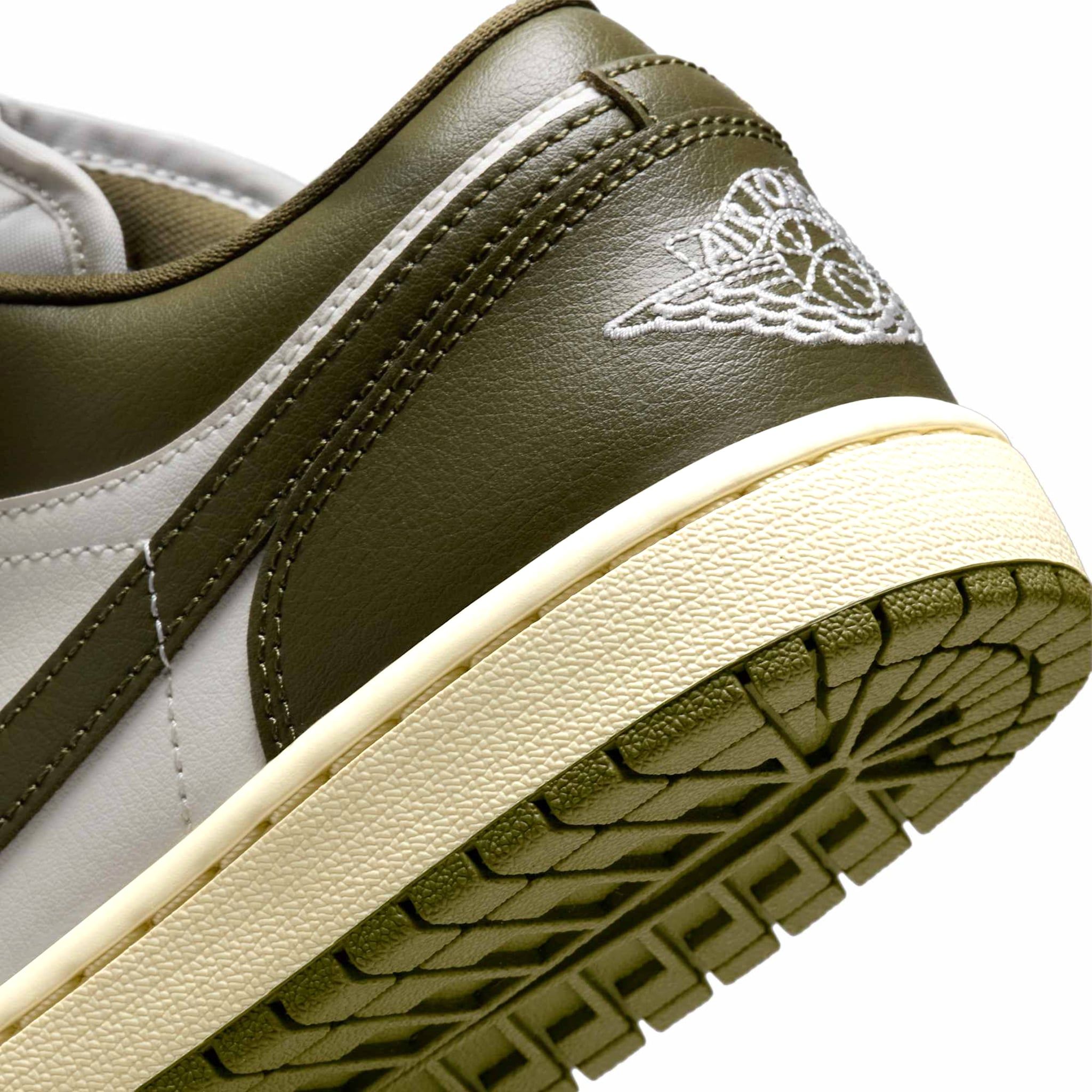  NIKE AIR JORDAN 1 LOW MEDIUM OLIVE DC0774-122 