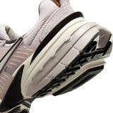  NIKE V2K RUN PLATINUM VIOLET FN6703-001 