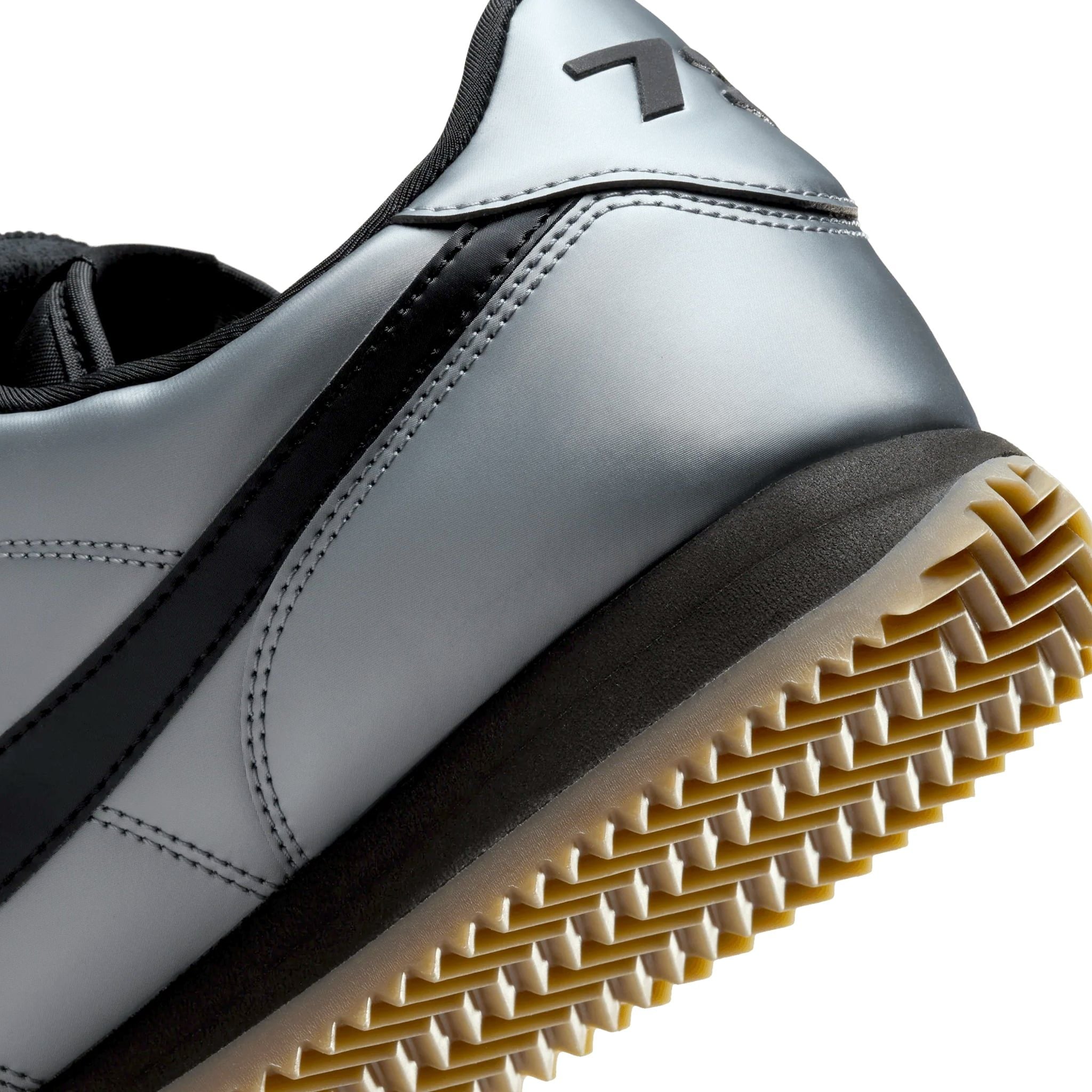  NIKE CORTEZ SE TIEMPO PACK METALLIC COOL GREY HQ3490-099 