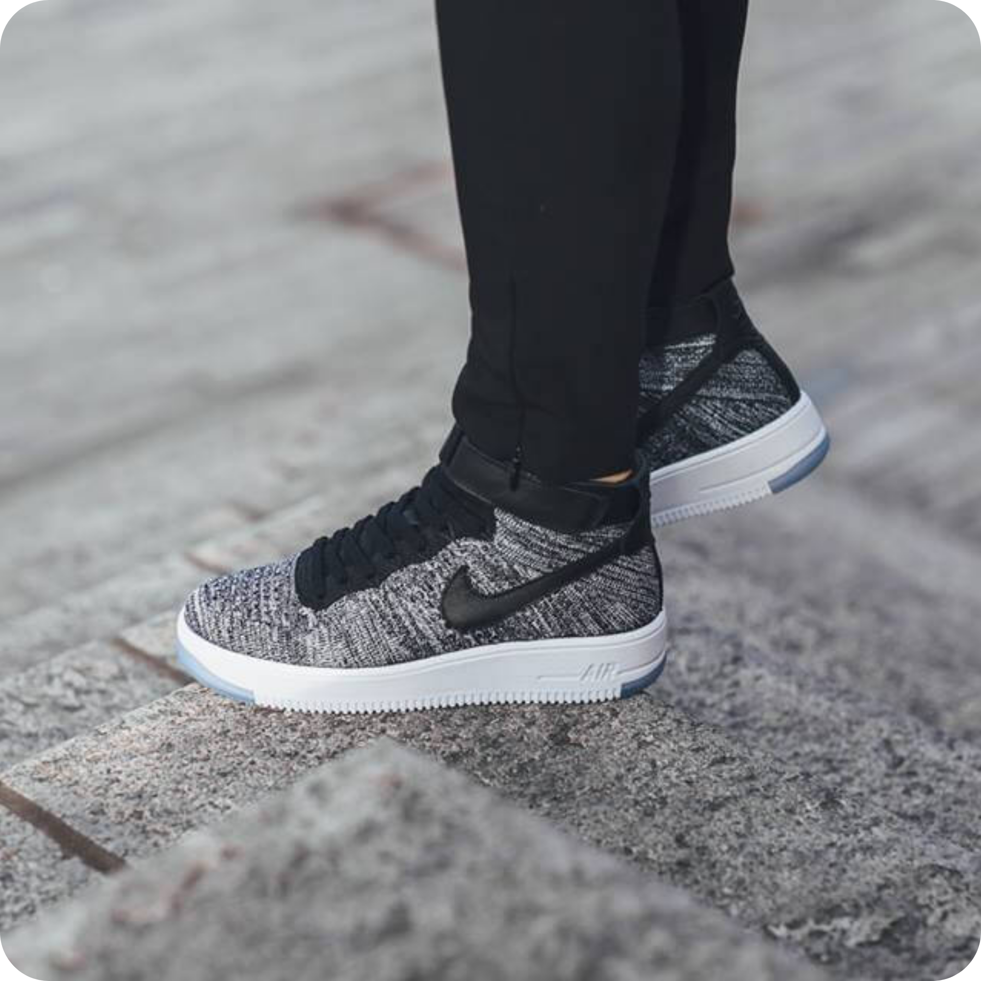  NIKE AIR FORCE 1 W FLYKNIT 818018-001 
