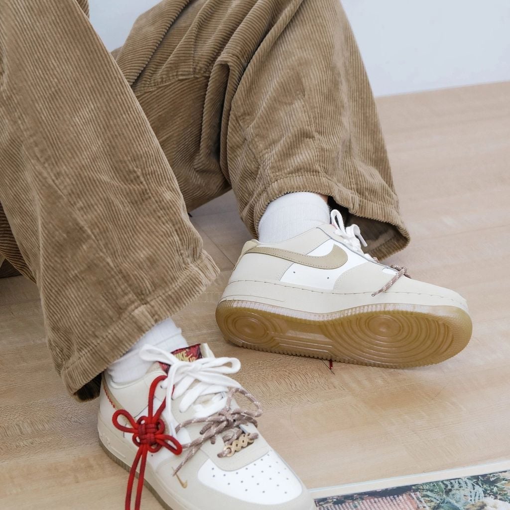  NIKE AIR FORCE 1 LOW YEAR OF THE SNAKE HV5990-172 
