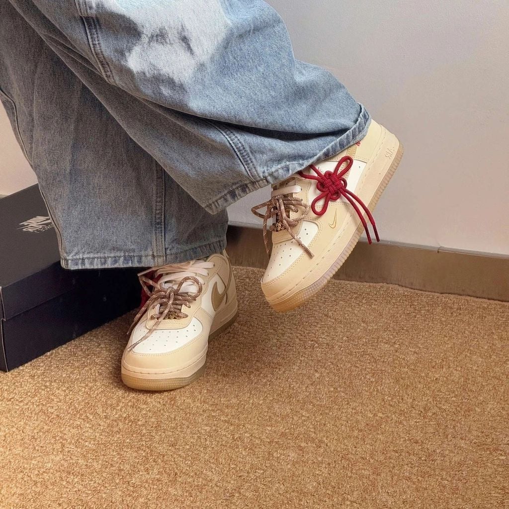  NIKE AIR FORCE 1 LOW YEAR OF THE SNAKE HV5990-172 