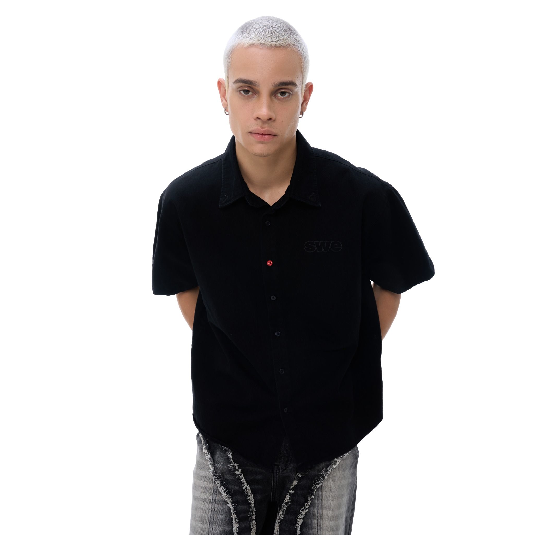  SWE RED BUTTON SHIRT - BLACK 