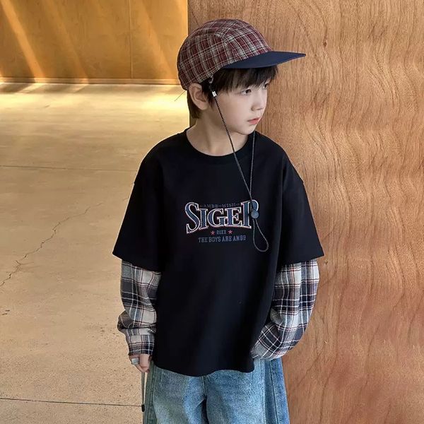 25G114 - Áo thun màu đen tay phối kẻ caro bé trai size 110-160