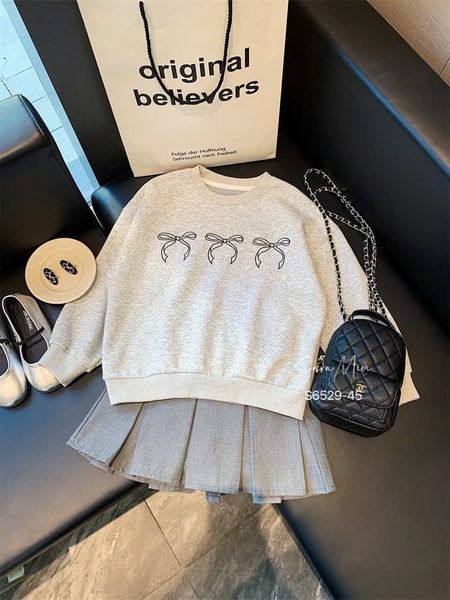 V00155 - Set váy Sara Min áo nỉ nơ + chân váy xếp ly mà ghi bé gái size 2-12y