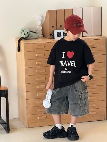ABT69 - Áo cotton AoAo Kids I love travel 2 màu trắng/đen cho bé size 90-150
