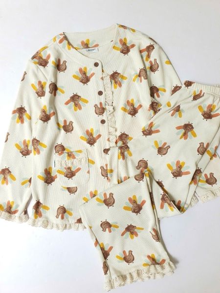 BM2508PJ02 - Pyjama Beemon vải tổ ong màu be họa tiết cho Mẹ freesize 50-65kg