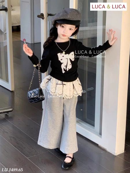 LU 1489 - Set bộ Luca áo nơ đen + quần ghi ống suông bé gái size 2-12y