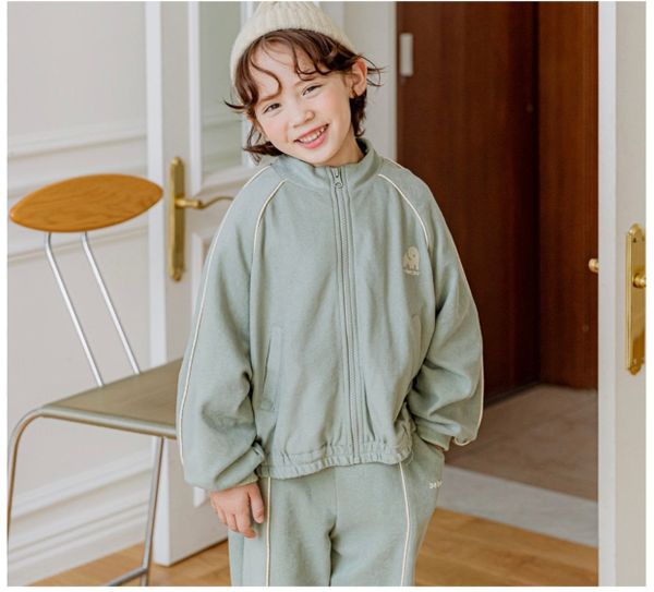 AKBT56 - Áo khoác thể thao Bebezoo có viền 2 màu be/rêu BTBG