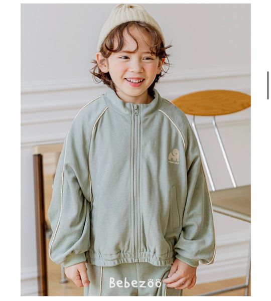 AKBT56 - Áo khoác thể thao Bebezoo có viền 2 màu be/rêu BTBG