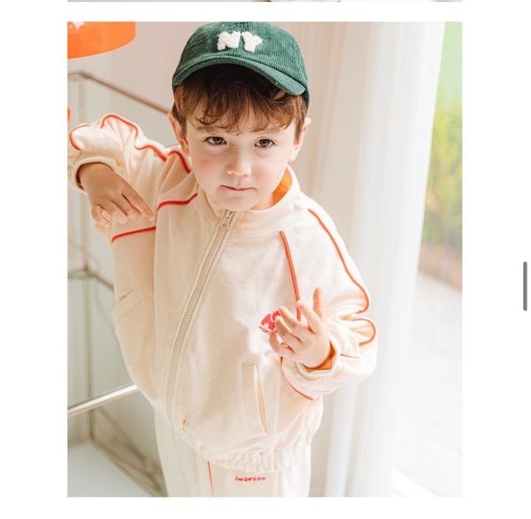 AKBT56 - Áo khoác thể thao Bebezoo có viền 2 màu be/rêu BTBG