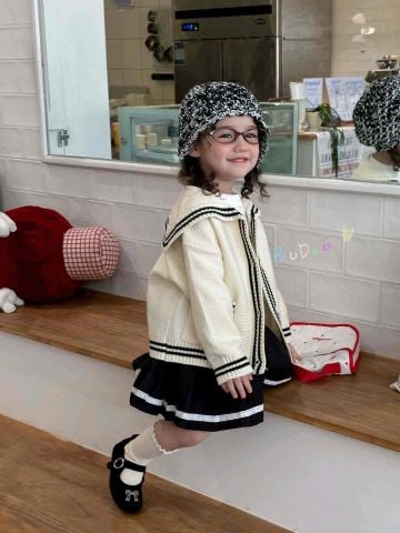 69571 - Set bộ 3ct áo len cardigan trắng + áo trắng + chân váy xếp ly size 90-130