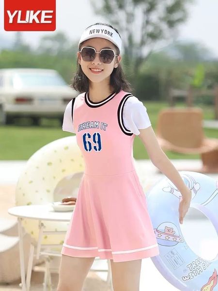 DB00046 - Bộ bơi YUKE dáng váy xòe kèm quần đùi màu hồng Dream It 69 BG