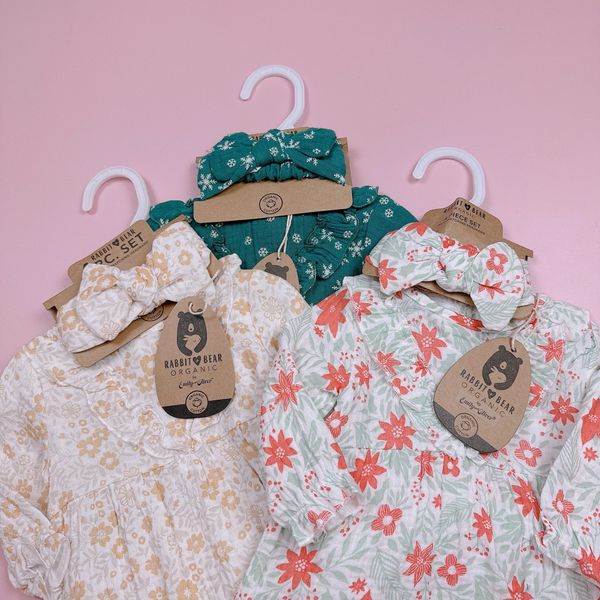 V00077 - Set 4ct váy muslin + quần chip + băng đô + tất bé gái size 3-12m