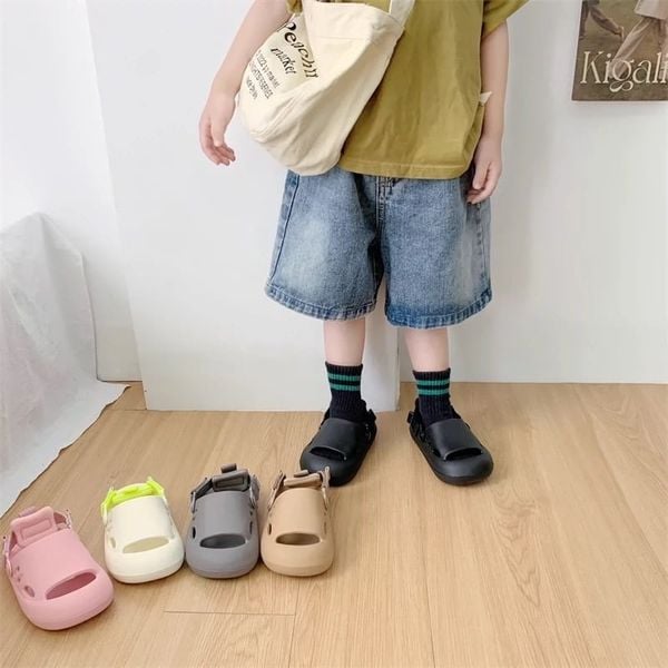 SD04 - Sục nhựa EVA mềm nhẹ có quai mềm đằng sau BTBG