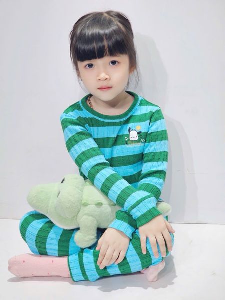 BM2510ST021 - Bộ len kẻ Beemon 4 mẫu cho bé size 110 - 150