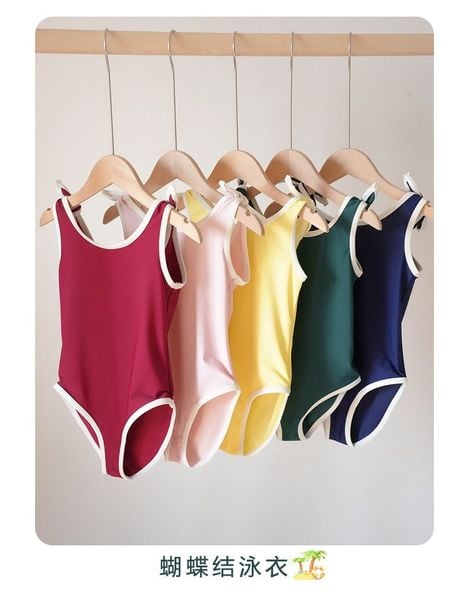 DB00016 - Bộ bơi liền thân kèm mũ trơn màu viền trắng nhiều màu bé gái size 80-130