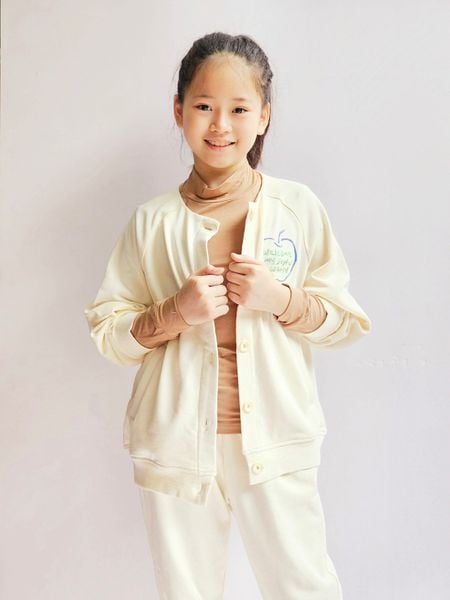 AKBT65 - Áo khoác Cardigan nỉ da cá trắng kem ngực in hình táo size 110 - 155