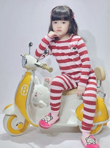 BM2510ST021 - Bộ len kẻ Beemon 4 mẫu cho bé size 110 - 150