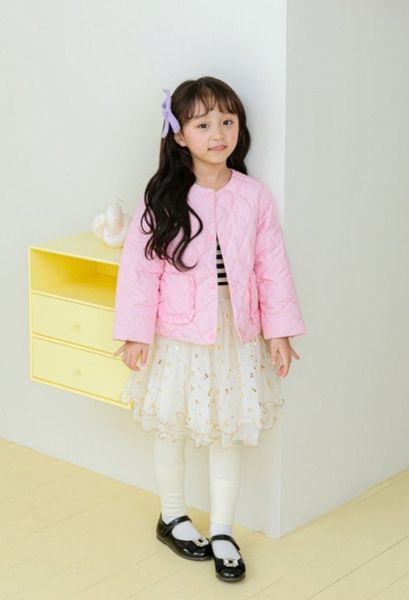 AK75 - Áo khoác chần trám Little hồng cổ tròn túi bèo