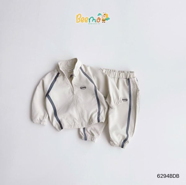 6294BDB - Bộ khoác gió Beemo vui chơi mỗi ngày 2 màu be/xanh bé trai size 1-6y