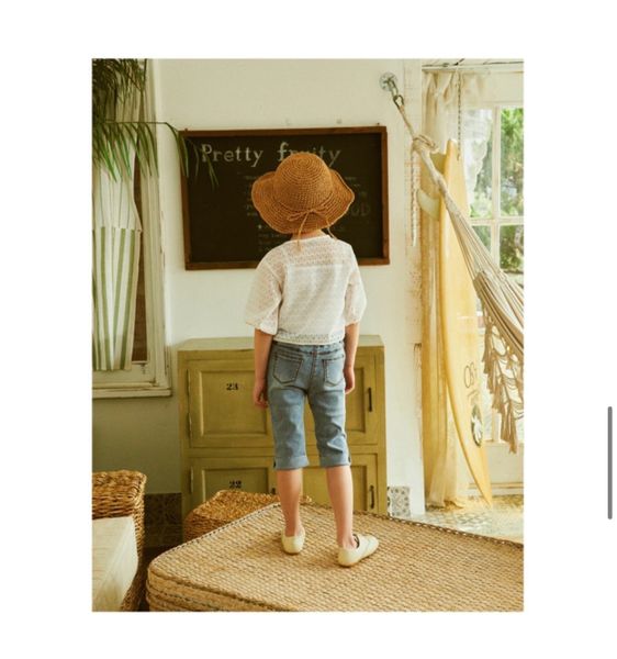 AK72 - Cardigan ren đục lỗ Toto Heros màu trắng tay lỡ BG 110-150