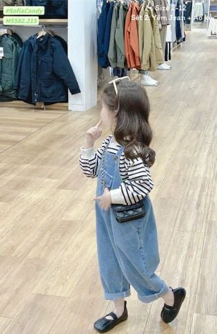M5582 - Set Mia Kids áo thun kẻ trắng đen - quần yếm jean xanh size 2 - 12y
