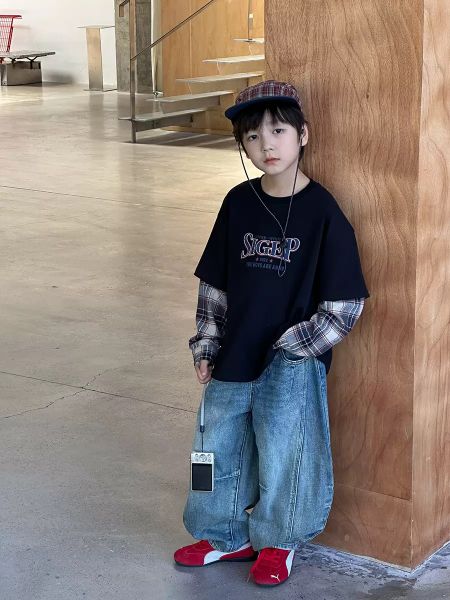 25G114 - Áo thun màu đen tay phối kẻ caro bé trai size 110-160