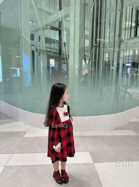 V00089 - Váy thô caro đỏ đen phối cổ trắng đính nơ BG size 1 - 10y
