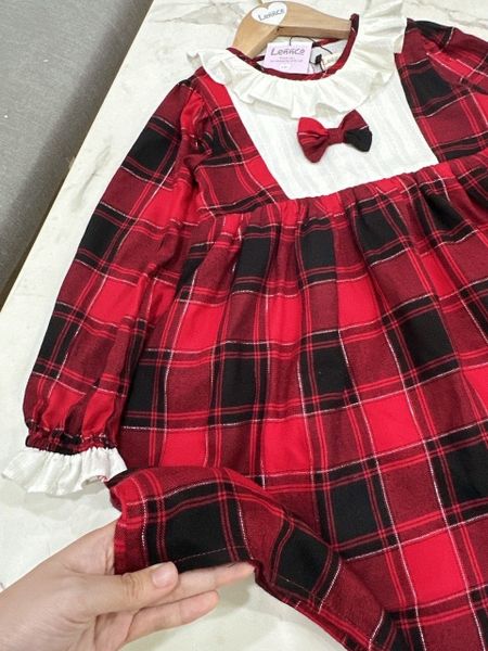 V00089 - Váy thô caro đỏ đen phối cổ trắng đính nơ BG size 1 - 10y