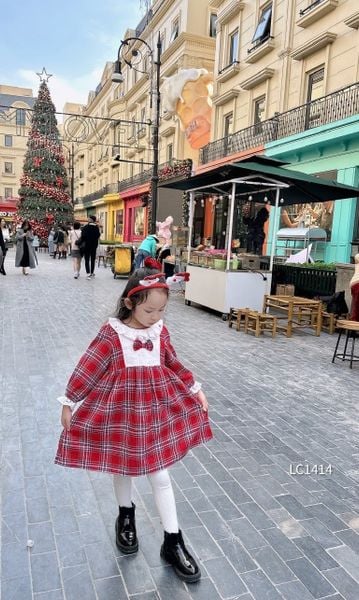 V00093 - Váy thô cà bông caro đỏ xanh phối cổ trắng đính nơ BG size 1 - 10y