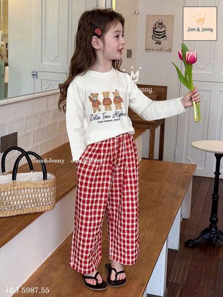 JJ 5987 - Bộ Jam & Jenny áo dài tay in gấu + quần kẻ caro đỏ bé gái size 6-12y