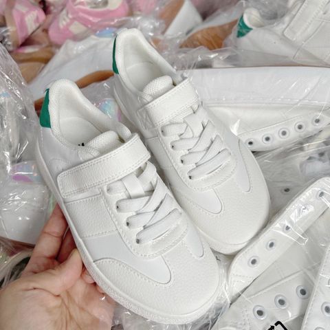 G12 - Giày thể thao màu trắng cho bé size 24-32