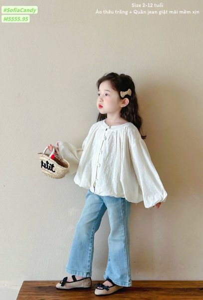 M5555 - Set Mia Kids áo thô trắng hoa nổi - quần jean xanh ống loe size 2 - 12y