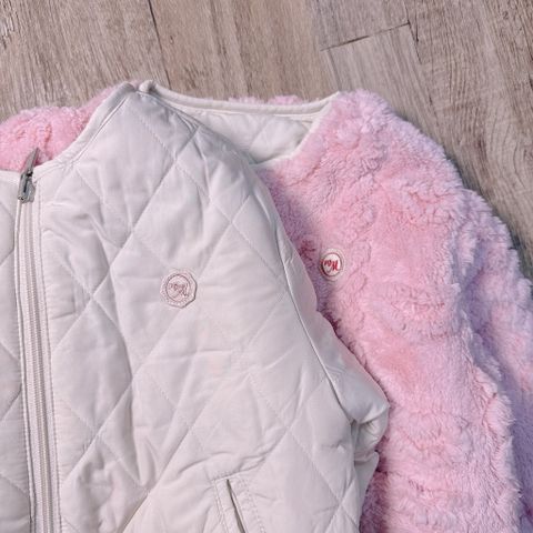 AK43 - Áo khoác phao 2 mặt MM màu kem hồng bé gái size 110-130