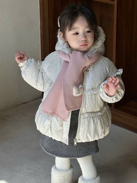 1809 - Áo khoác phao hoa nhí kèm khăn 2 màu cho bé gái size 90-130