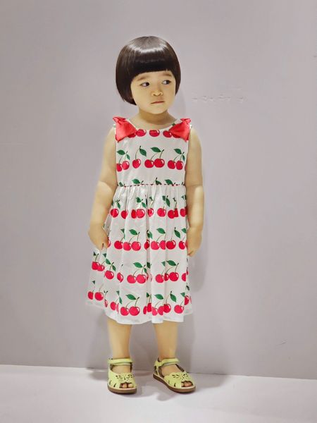 V00020 - Váy thô sát nách màu trắng cherry nơ vai đỏ size 100 - 140