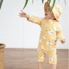DB00048 - Bộ bơi liền thân kèm mũ chống nắng hoạ tiết gấu xanh/vàng size 90-130