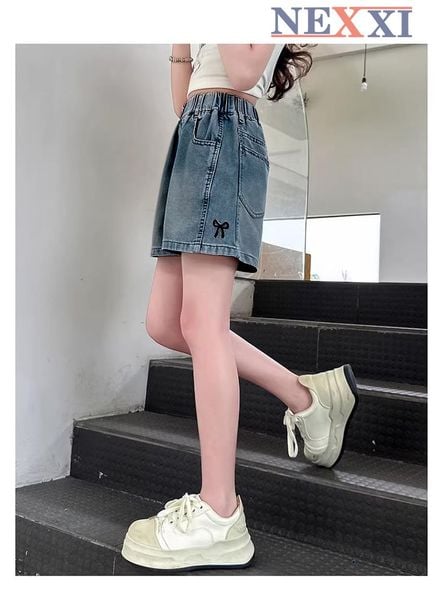2602.142 - Quần short jean Nexxi thêu nơ cho bé gái size 11-15y