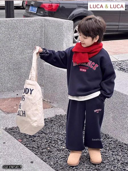 LU 1707 - Bộ nỉ hai da Luca in chữ Romance 2 màu cho bé size 2-12y