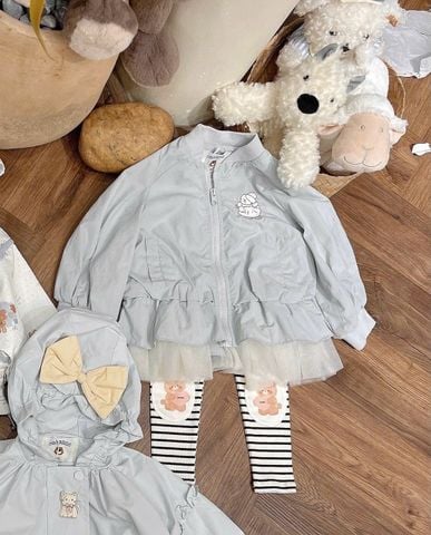 U269118 - Áo khoác gió Uceekids màu xanh chân ren bé gái size 90-130