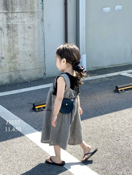 VAY130 - Set áo đen + quần yếm caro June size 2-12y