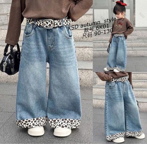 6K01 - Quần jean ống suông màu xanh phối gấu da báo size 90-130