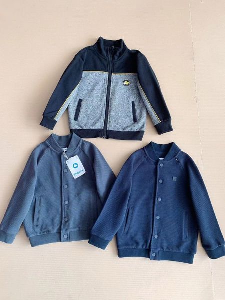 AKBT59 - Áo khoác nỉ màu ghi muối tiêu phối đen in ngực hình núi size 4 - 8y