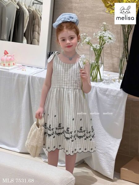 MLSDCC.7531 - Váy Melisa kẻ vai thắt nơ thêu hoa đen size 2-11y