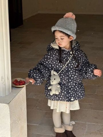 B172 - Áo khoác phao hoa đen cho bé size 90-130