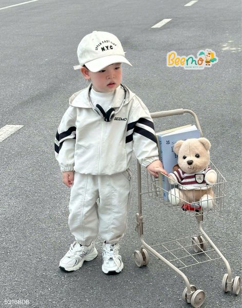 5316BDB - Bộ Khoác Gió Thể Thao Có Mũ In Chữ Beemo Bé Trai size 1 - 6y