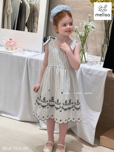 MLSDCC.7531 - Váy Melisa kẻ vai thắt nơ thêu hoa đen size 2-11y
