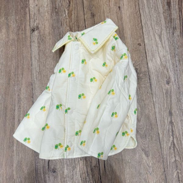 AK42 - Áo khoác phao chần bông MM màu kem hoạ tiết xanh bé gái size 100-120